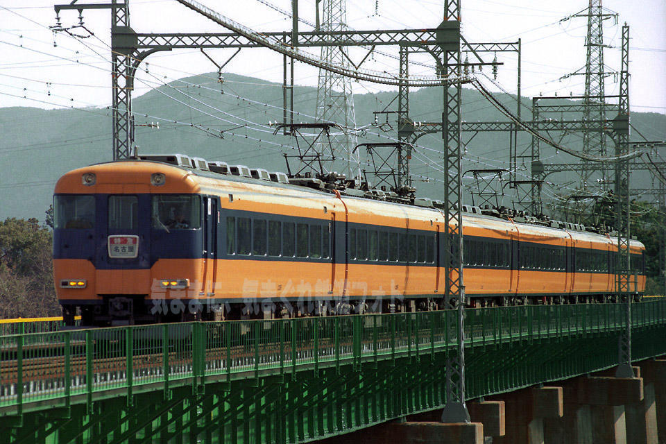 スナック固定6連: 気ままに、気まぐれ鉄道フォト スナック固定6連: 気ままに、気まぐれ鉄道フォト